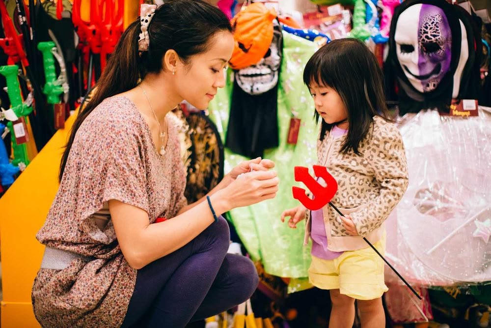 mom shopping costume with kid