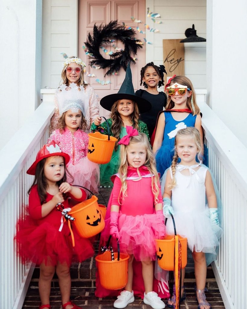 kids in beautiful halloween dress as last minute ahalloween ideas for kids