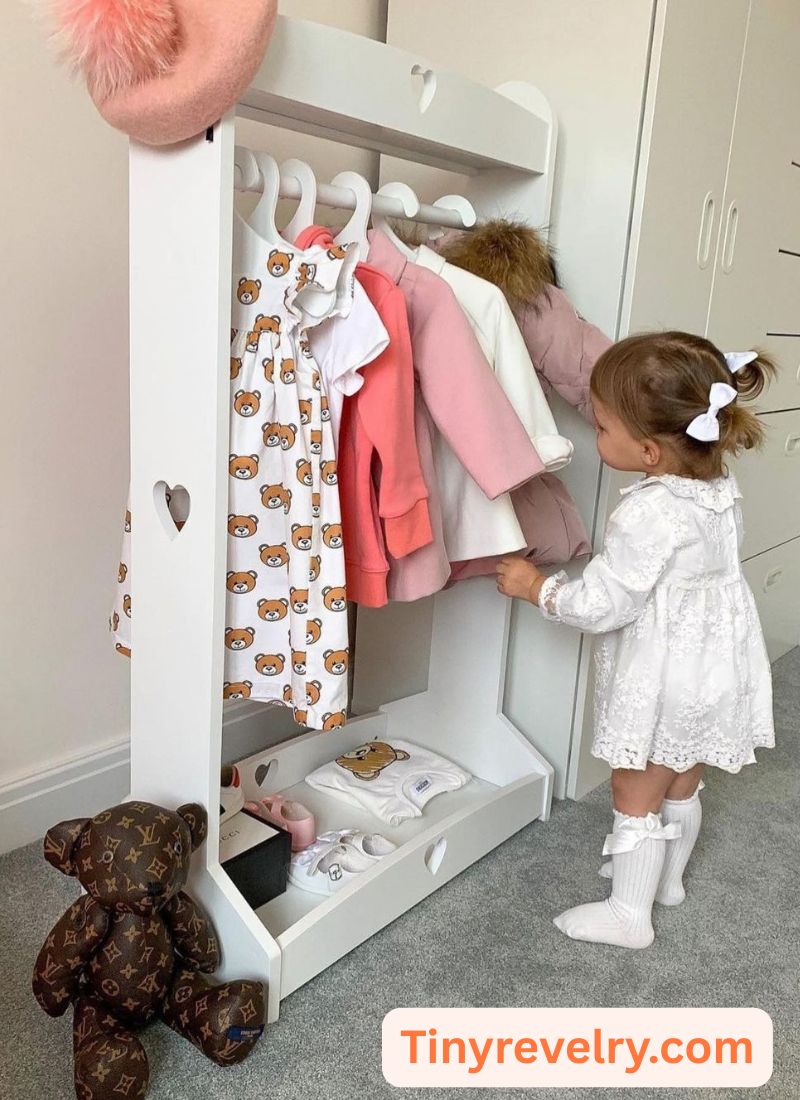 kid in her closet